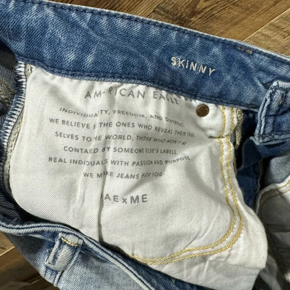American Eagle distressed light wash jeans  32/34 slim versatile street skinny - Picture 4 of 5